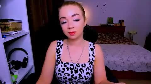 Nicole online show from January 19, 1:07 pm