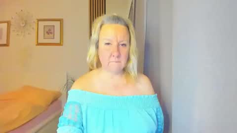 Nicole online show from December 30, 3:56 pm