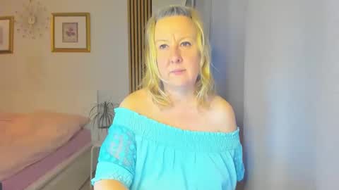Nicole online show from January 17, 7:38 pm