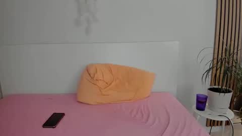 Snapshot of blonde_angel20 chatting on September 17, 2:26 pm Nicole online show from September 17, 2:26 pm