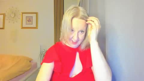 Nicole online show from February 6, 5:25 am