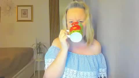 Nicole online show from January 21, 4:37 pm