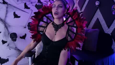 Snapshot of blonde_cat1515 chatting on October 31, 2:13 am alejandra online show from October 31, 2:13 am