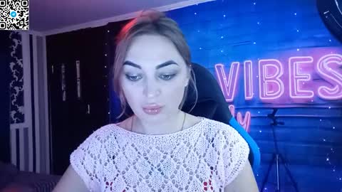 Snapshot of blonde_temptation chatting on October 23, 7:09 pm Meryem online show from October 23, 7:09 pm