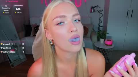 Nessa online show from July 1, 3:00 pm