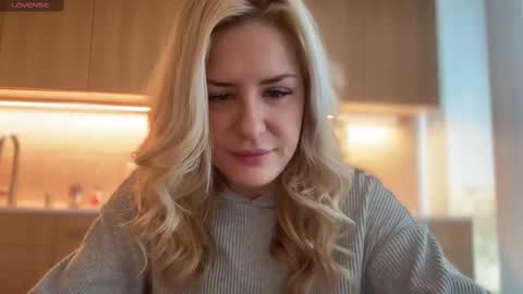 Ella Andersonn online show from March 3, 3:59 pm