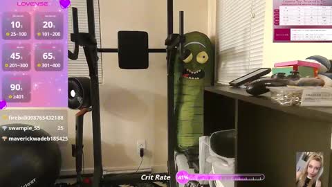 Snapshot of blondiebubblebooty chatting on September 23, 7:28 am Bubbles online show from September 23, 7:28 am