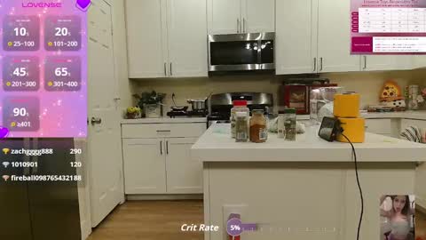 Snapshot of blondiebubblebooty chatting on September 24, 7:29 am Bubbles online show from September 24, 7:29 am