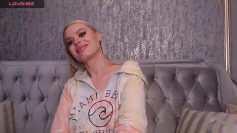 Helen online show from September 27, 8:16 pm