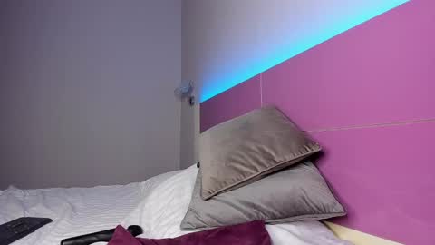 Snapshot of blondirix chatting on September 28, 7:08 pm Anna online show from September 28, 7:08 pm