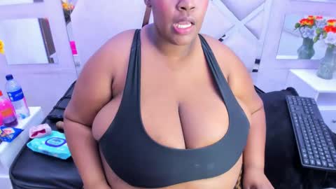 bloom_b online show from November 19, 3:34 pm