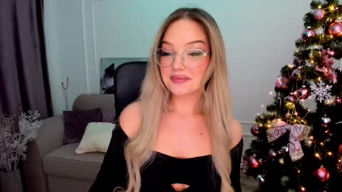 Sophia online show from January 9, 8:01 pm
