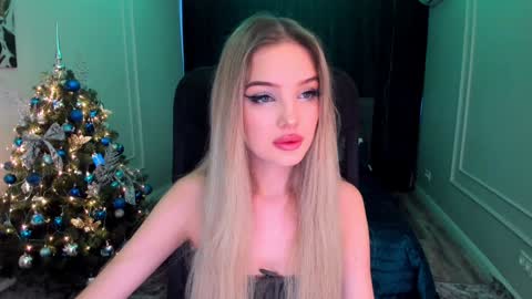 Sophia online show from December 12, 12:22 pm