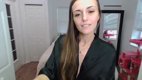 Sarah Zee online show from January 8, 7:03 pm