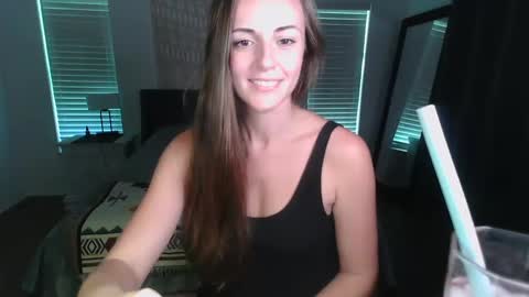 Sarah Zee online show from September 8, 5:34 pm