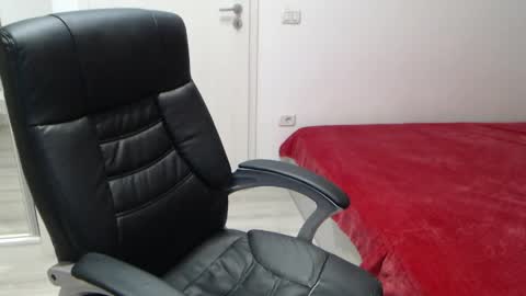 Juliet online show from April 4, 4:17 pm