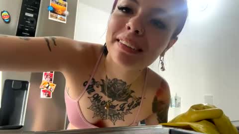 Alice bleu for friends  online show from December 20, 9:28 pm