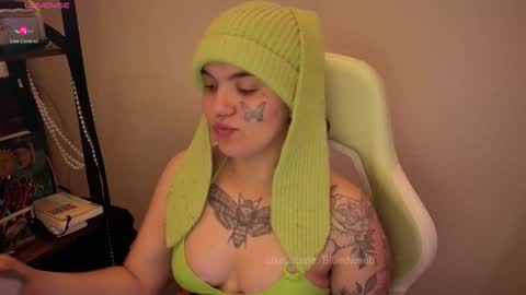 Blue online show from February 20, 4:33 am