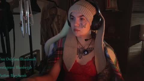 Snapshot of bluedweeb chatting on February 15, 7:06 am Blue online show from February 15, 7:06 am