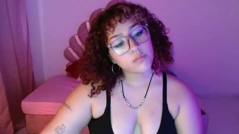 Bluee online show from September 23, 9:35 pm