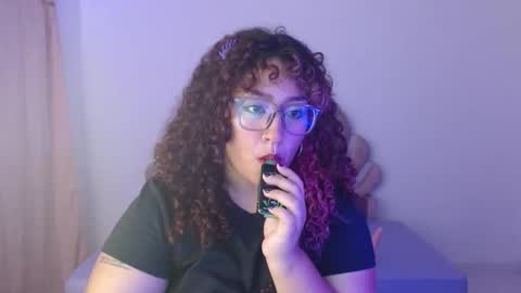 Bluee online show from September 26, 7:44 pm