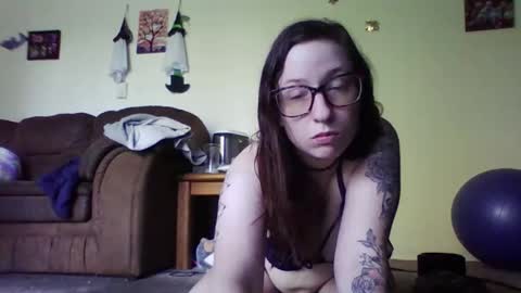 Blueeyedbeauty online show from May 8, 8:43 pm
