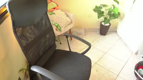 Snapshot of bluemysticlady chatting on January 7, 10:44 am FLORAA online show from January 7, 10:44 am