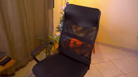 FLORAA online show from December 20, 4:44 pm