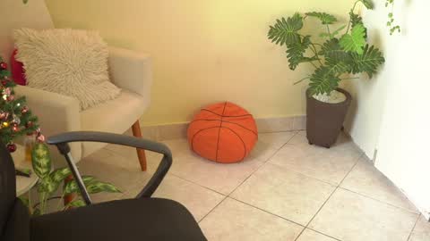 Snapshot of bluemysticlady chatting on December 26, 11:10 am FLORAA online show from December 26, 11:10 am