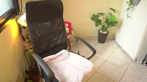 Snapshot of bluemysticlady chatting on December 30, 10:53 am FLORAA online show from December 30, 10:53 am