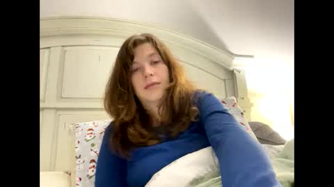 blueroses0827 online show from March 9, 7:55 am