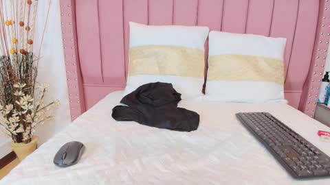 blushhabex22 online show from October 15, 2:30 pm