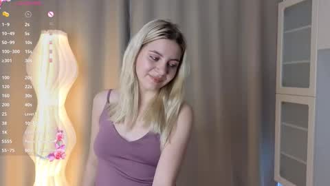 Chloe online show from October 16, 6:38 am