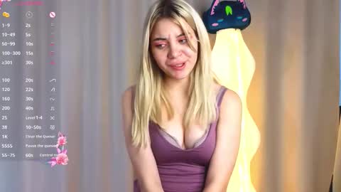 Chloe online show from October 19, 7:21 am