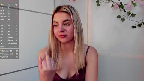 Chloe online show from September 19, 7:24 pm