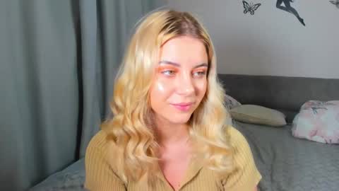 Chloe online show from October 14, 6:16 am