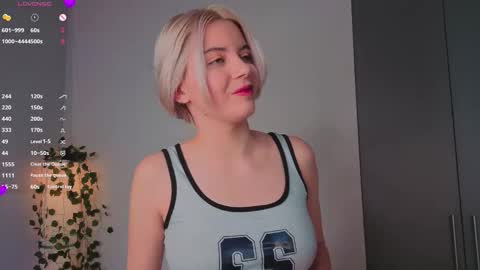 Chloe online show from November 1, 7:45 am