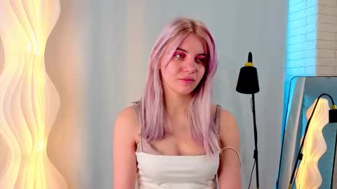 Chloe online show from October 24, 6:20 am