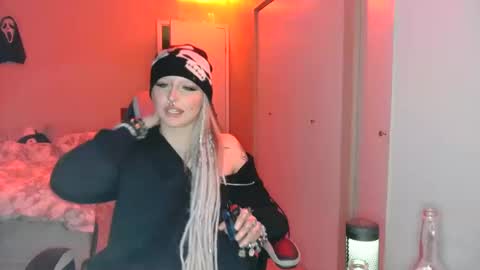 blxckheartt00 online show from October 20, 3:20 am