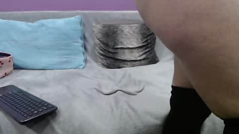 Snapshot of bobandchris33 chatting on February 12, 4:22 pm SlutWife online show from February 12, 4:22 pm