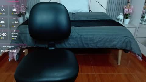 Snapshot of bom_bomx chatting on September 30, 11:20 pm Paris online show from September 30, 11:20 pm