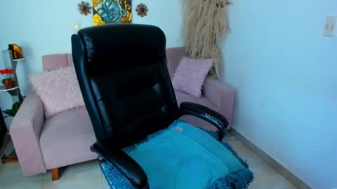 Snapshot of bombaneraa chatting on October 26, 9:10 pm Salma Independent Model online show from October 26, 9:10 pm