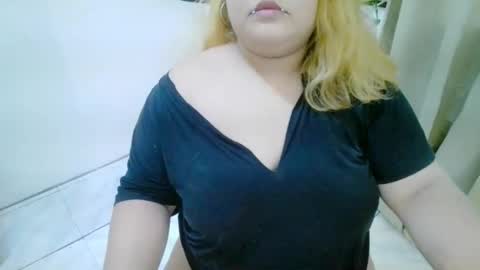 Snapshot of bombastic_darla chatting on October 1, 7:57 am bombastic_darla online show from October 1, 7:57 am