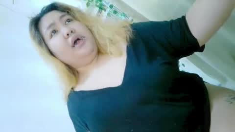 Snapshot of bombastic_darla chatting on September 19, 6:23 am bombastic_darla online show from September 19, 6:23 am