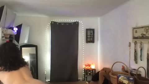 Bonnie online show from December 12, 2:55 pm