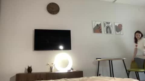 Snapshot of bonjourlabelle chatting on October 15, 3:47 pm Mary 3 live time content 18 online show from October 15, 3:47 pm