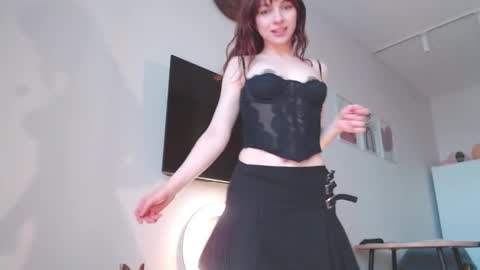 Snapshot of bonjourlabelle chatting on October 21, 12:20 pm Mary 3 live time content 18 online show from October 21, 12:20 pm