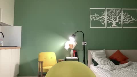 Snapshot of bonjourlabelle chatting on October 26, 3:07 pm Mary 3 live time content 18 online show from October 26, 3:07 pm