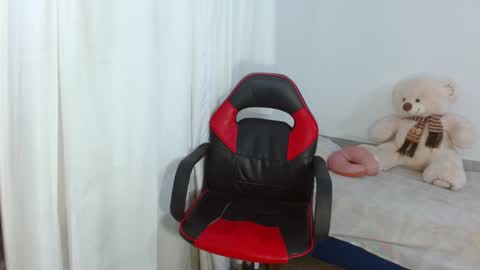 Bonnie online show from December 19, 10:32 pm