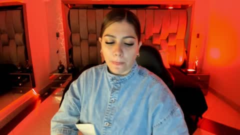 Snapshot of bonnie_an chatting on December 10, 11:11 am Bonnie online show from December 10, 11:11 am